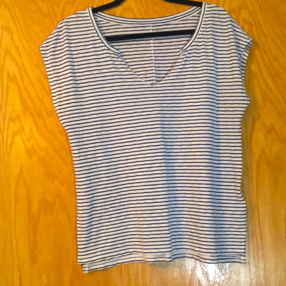 Gap Tee